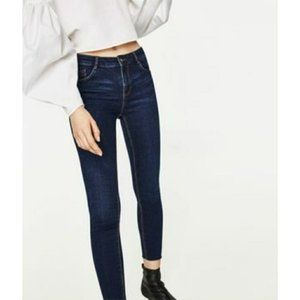 ZARA Woman Size 4 Dark Wash Denim Mid-Rise Distressed Cutoff Skinny Jeans 27